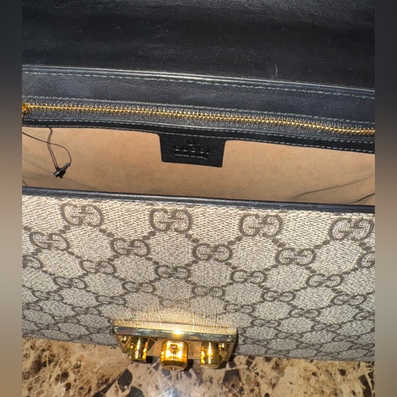 Gucci Padlock Medium GG Supreme Shoulder Bag - Leather, Gold Chain, Near-Mint - Picture 9 of 12